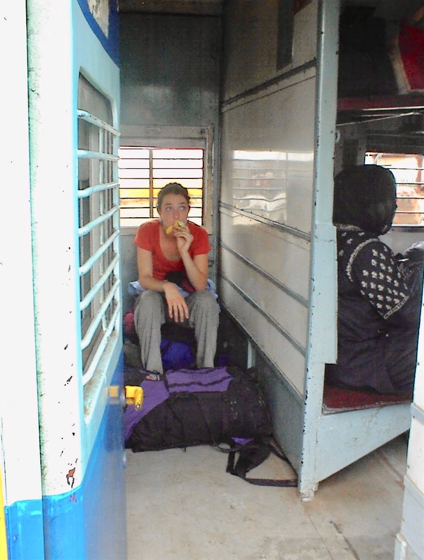 India Train Travel - Small World Goods