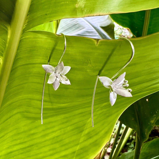Dainty Flower Earrings - Small World Goods