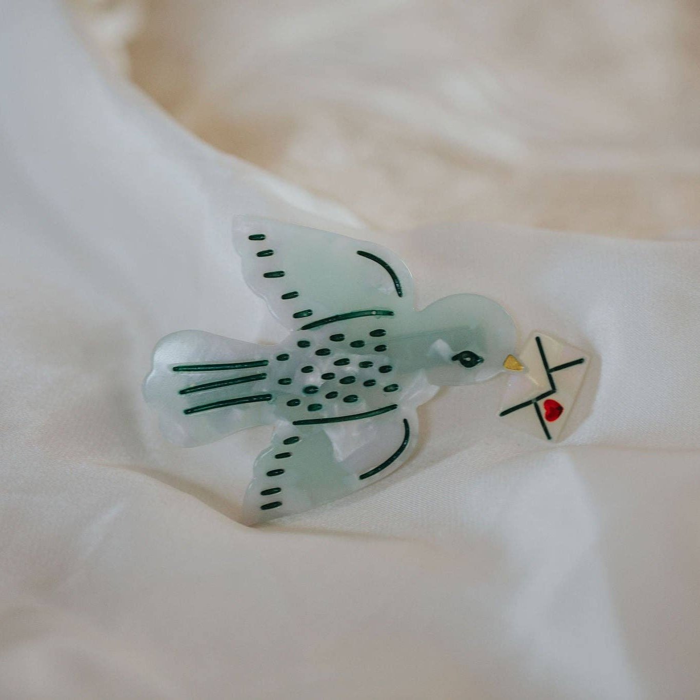 Lovebird Clip
