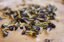 Load image into Gallery viewer, Butterfly Pea Flower Tea - Small World Goods