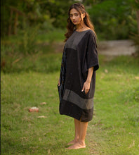 Load image into Gallery viewer, Black Taant Dolman Dress