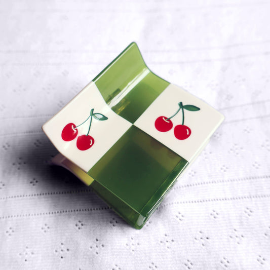 Cherry Patchwork Claw (M)