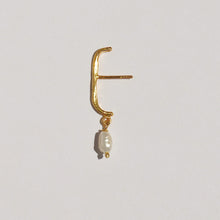 Load image into Gallery viewer, River Pearl Ear Cuff - Small World Goods