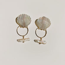 Load image into Gallery viewer, Water Nymph Earrings